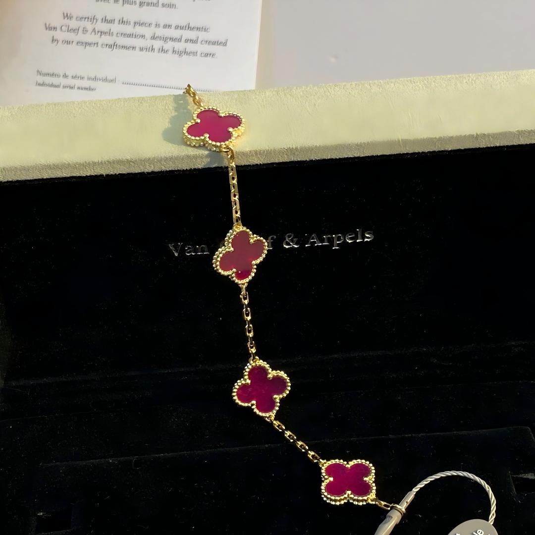 [Plus&Max]NEW CLOVER 5 MOTIFS PINK ENAMEL BRACELET
