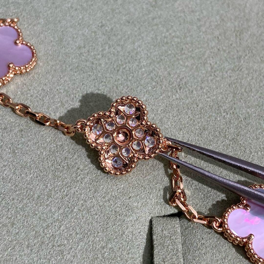 [Plus&Max]CLOVER 10 MOTIFS DIAMOND PINK MOP NECKLACE