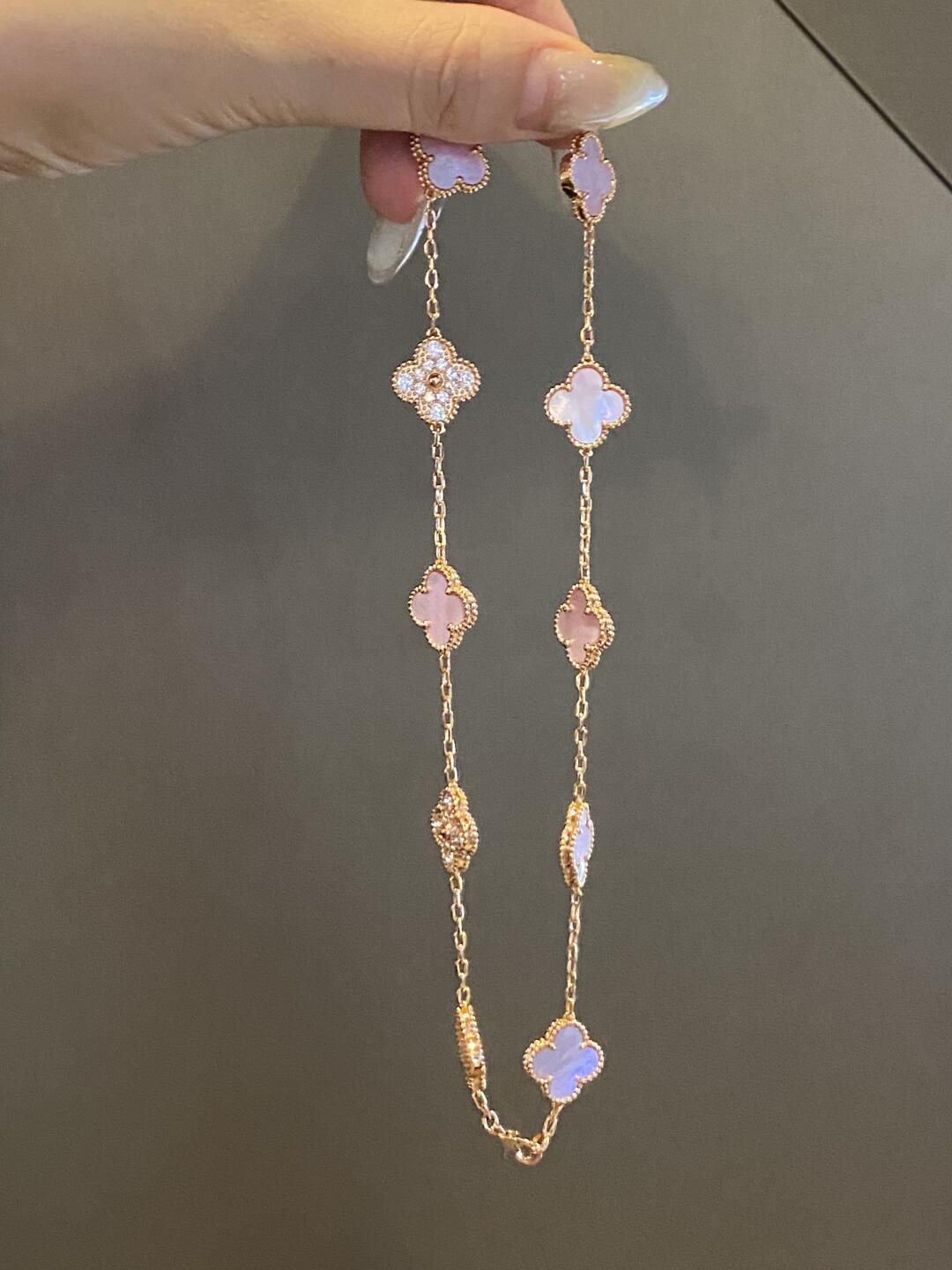 [Plus&Max]CLOVER 10 MOTIFS DIAMOND PINK MOP NECKLACE
