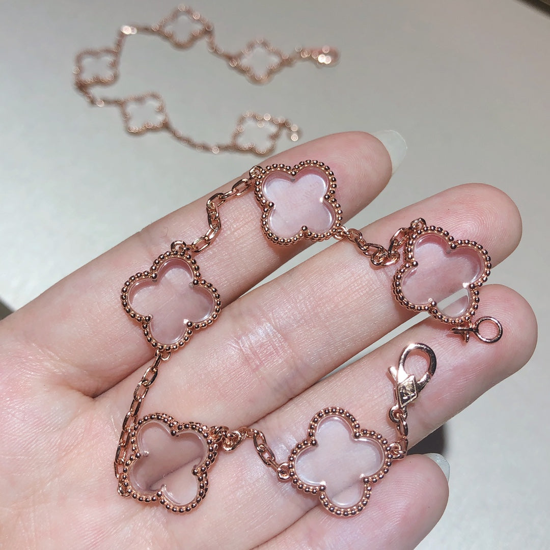 [Plus&Max]CLOVER 5 MOTIF ROCK CRYSTAL BRACELET
