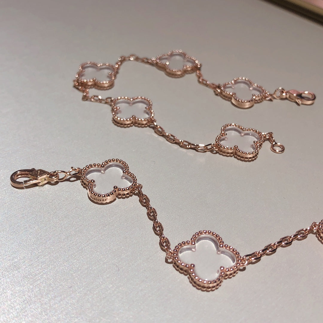 [Plus&Max]CLOVER 5 MOTIF ROCK CRYSTAL BRACELET