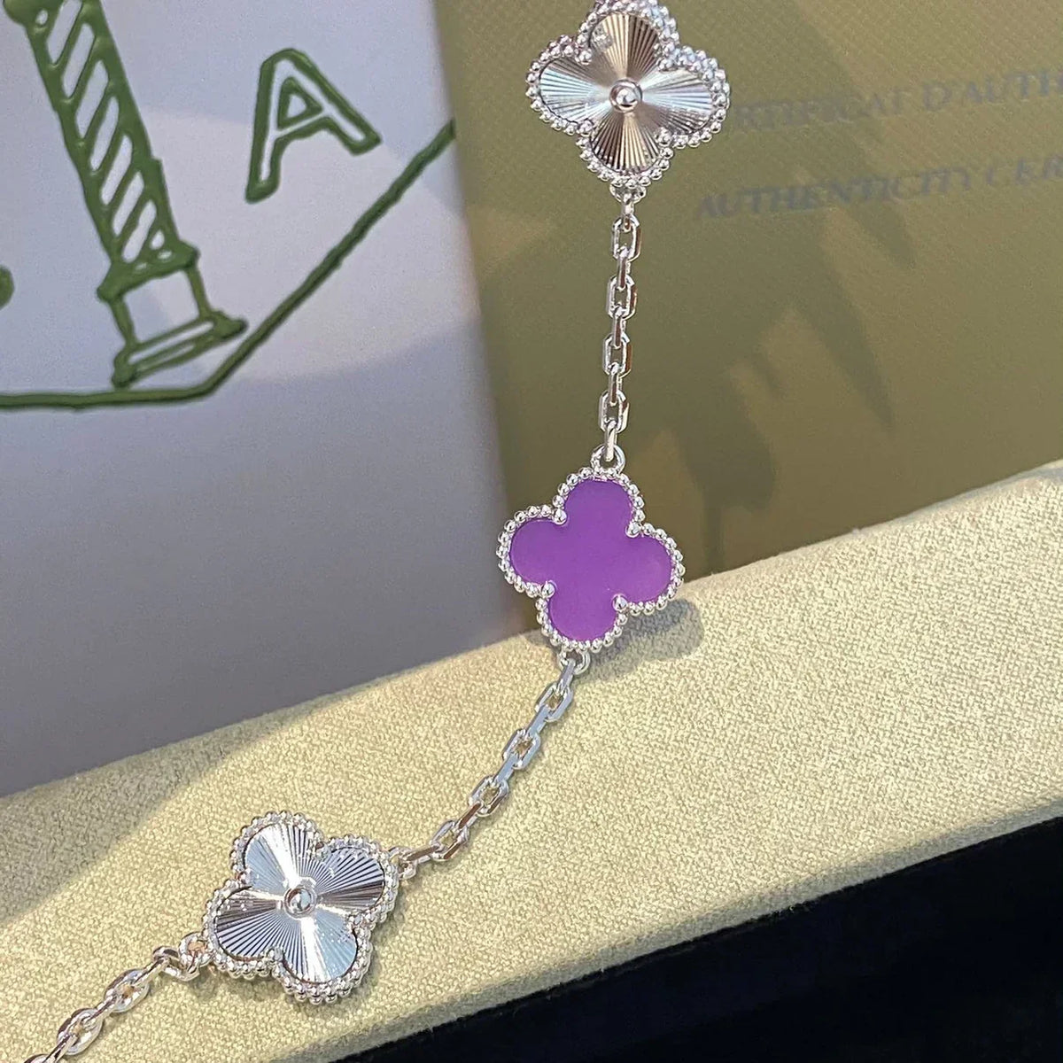 [Plus&Max]LUCKY CLOVER 5-MOTIF BRACELET - VIOLET COLLECTION