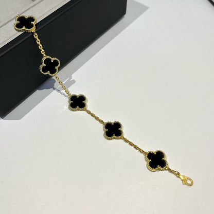 [Plus&Max]LUCKY CLOVER 5-MOTIF BRACELET - BLACK OXNY COLLECTION