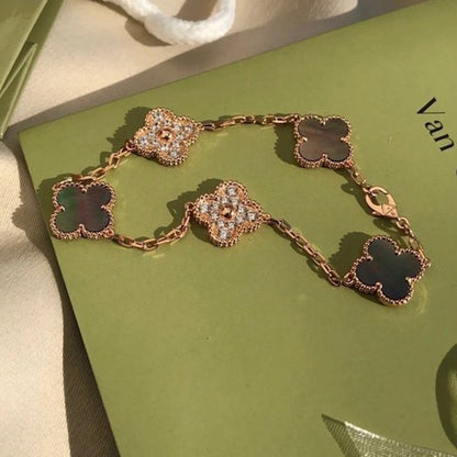 [Plus&Max]LUCKY CLOVER 5-MOTIF BRACELET - GREY MOTHER-OF-PEARL COLLECTION