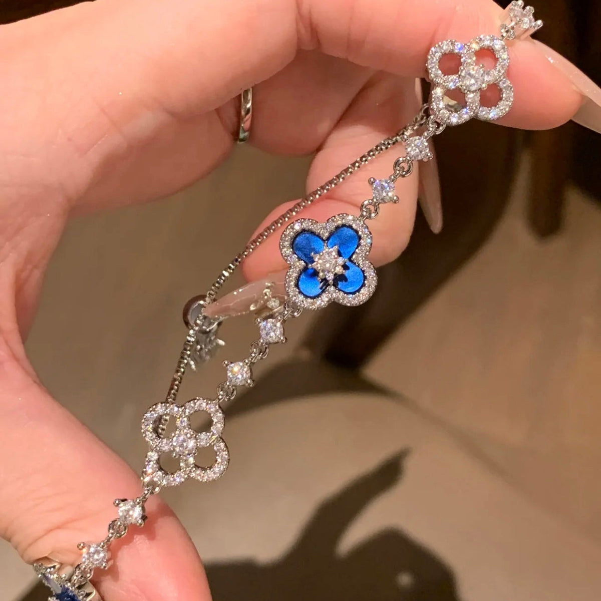 [Plus&Max]CLOVER 5 MOTIF PINK BLUE RED WHITE BRACELET