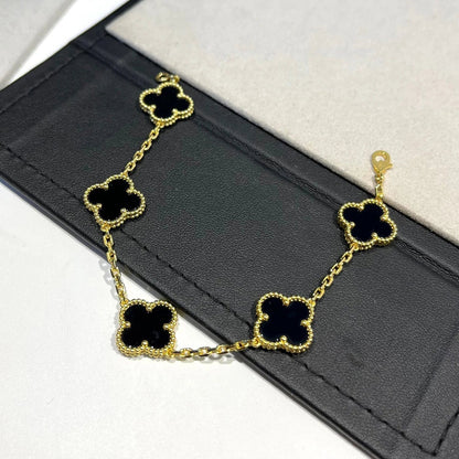 [Plus&Max]LUCKY CLOVER 5-MOTIF BRACELET - BLACK OXNY COLLECTION