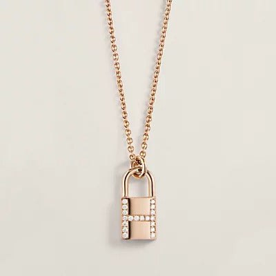 [Plus&Max]HM ADVANCED NICHE LOCK HEAD NECKLACE DIAMONDS
