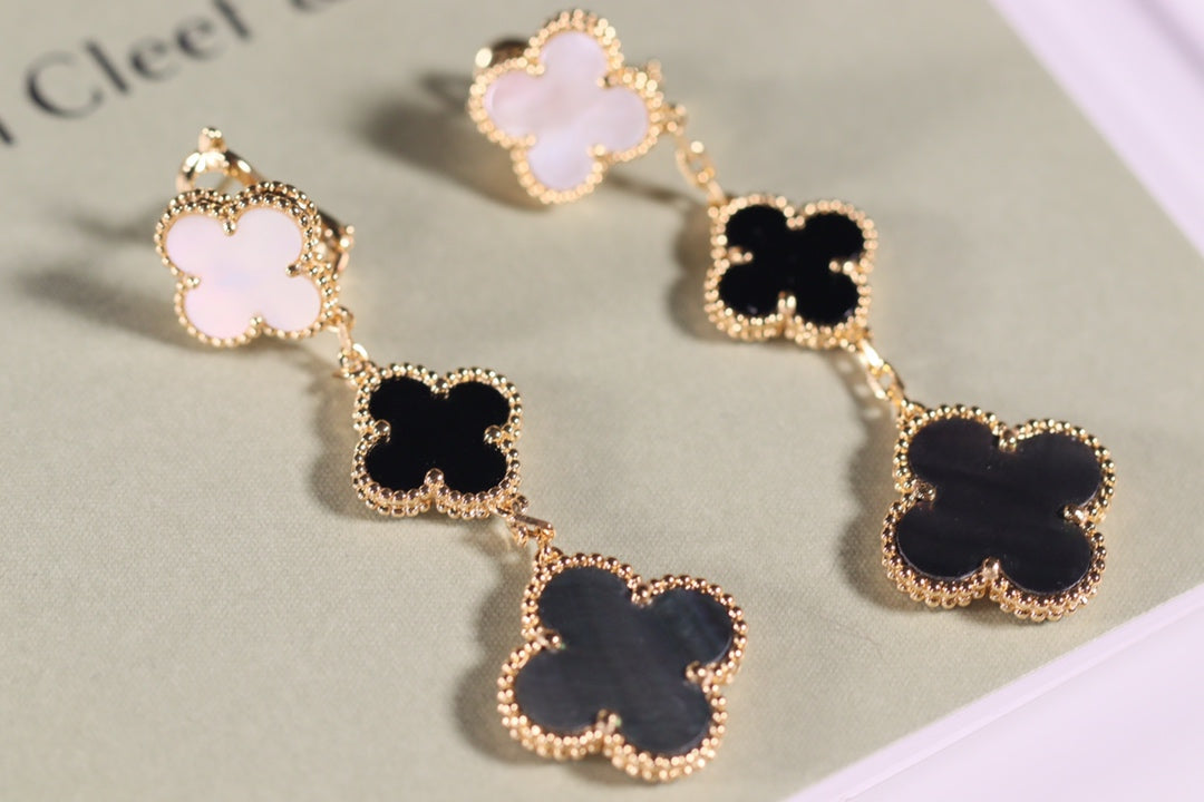 [Plus&Max]CLOVER EARRINGS GOLD ONYX MOP 3 MOTIF