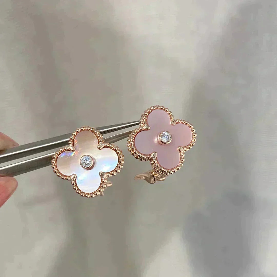 [Plus&Max]CLOVER MEDIUM 1 MOTIFS  PINK MOP DIAMOND EARRINGS