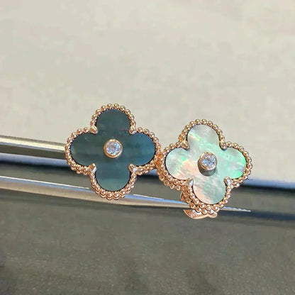[Plus&Max]CLOVER MEDIUM 1 MOTIFS GRAY MOP  DIAMOND EARRINGS
