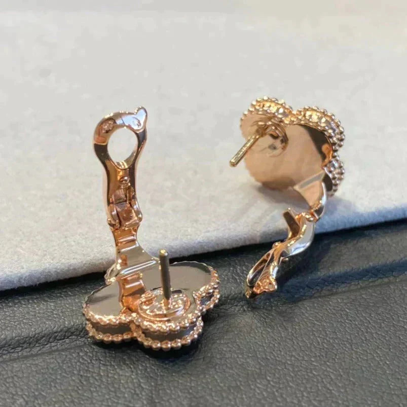 [Plus&Max]CLOVER MEDIUM 1 MOTIFS GRAY MOP  DIAMOND EARRINGS
