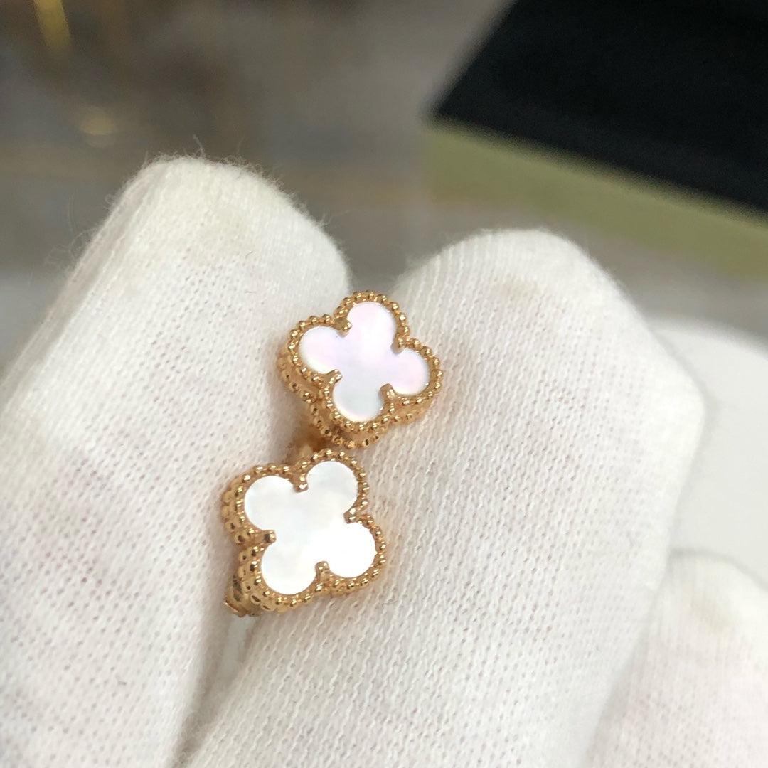 [Plus&Max]CLOVER MINI GOLD EARRINGS