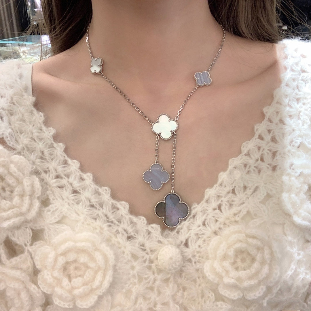 [Plus&Max]CLOVER MOP CHALCEDONY NECKLACE SILVER 6 MOTIF