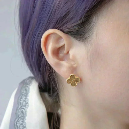 [Plus&Max]CLOVER MEDIUM 1 MOTIFS LASER EARRINGS