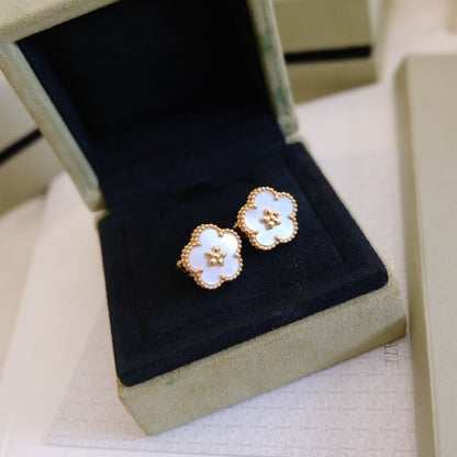 [Plus&Max]LUCKY PINK GOLD WHITE MOP EARRINGS