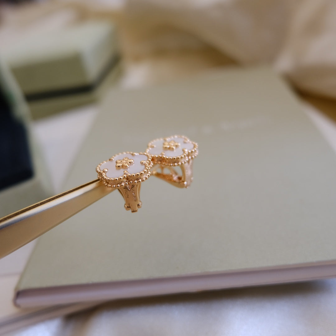 [Plus&Max]LUCKY PINK GOLD WHITE MOP EARRINGS