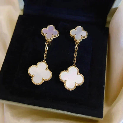 [Plus&Max]CLOVER 2 MOTIF WHITE MOP EARRINGS