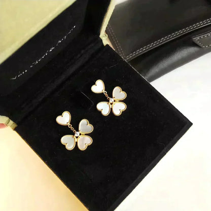 [Plus&Max]CLOVER SWEET WHITE MOP EARRINGS