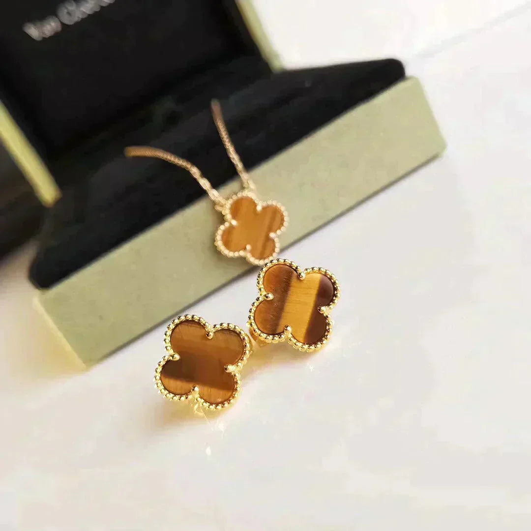 [Plus&Max]CLOVER MEDIUM 1 MOTIFS TIGER EYE EARRINGS