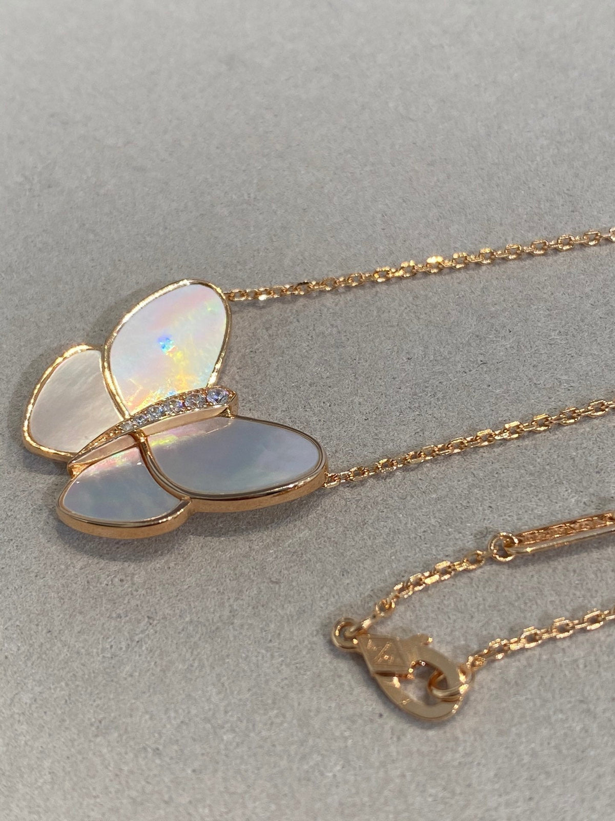 [Plus&Max]BUTTERFLY GOLD MOP DIAMOND NECKLACE