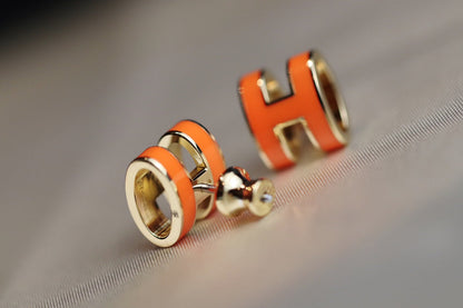 [Plus&Max]MINI POP H EARRINGS ORANGE