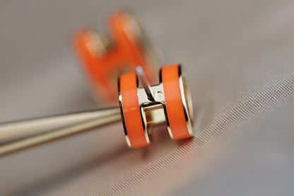 [Plus&Max]MINI POP H EARRINGS ORANGE