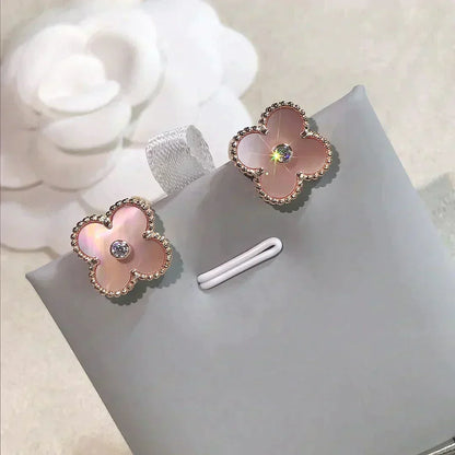 [Plus&Max]CLOVER MEDIUM 1 MOTIFS  PINK MOP DIAMOND EARRINGS