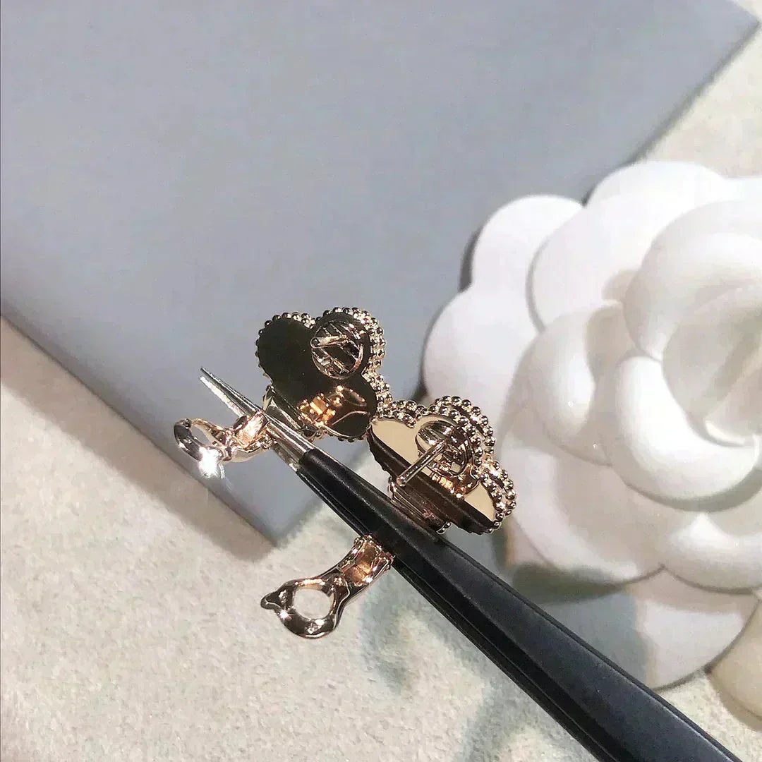 [Plus&Max]CLOVER MEDIUM 1 MOTIFS  PINK MOP DIAMOND EARRINGS