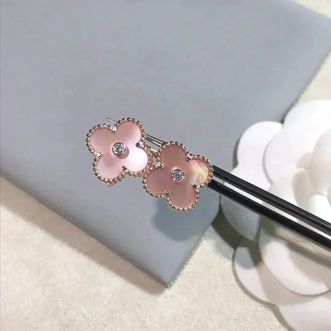 [Plus&Max]CLOVER MEDIUM 1 MOTIFS  PINK MOP DIAMOND EARRINGS