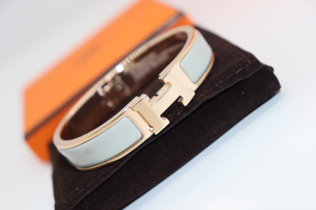 [Plus&Max]H LIGHT BLUE BRACELET