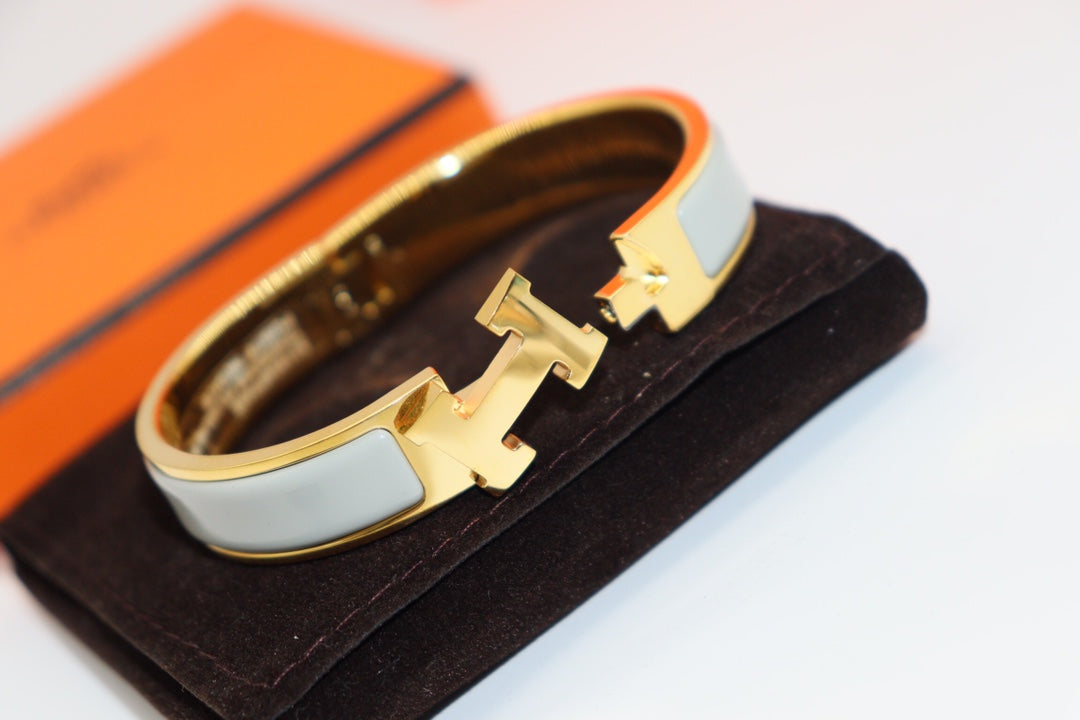 [Plus&Max]H LIGHT BLUE BRACELET