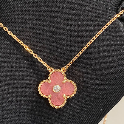 [Plus&Max]CLOVER 15MM DIAMOND RHODONITE NECKLACE
