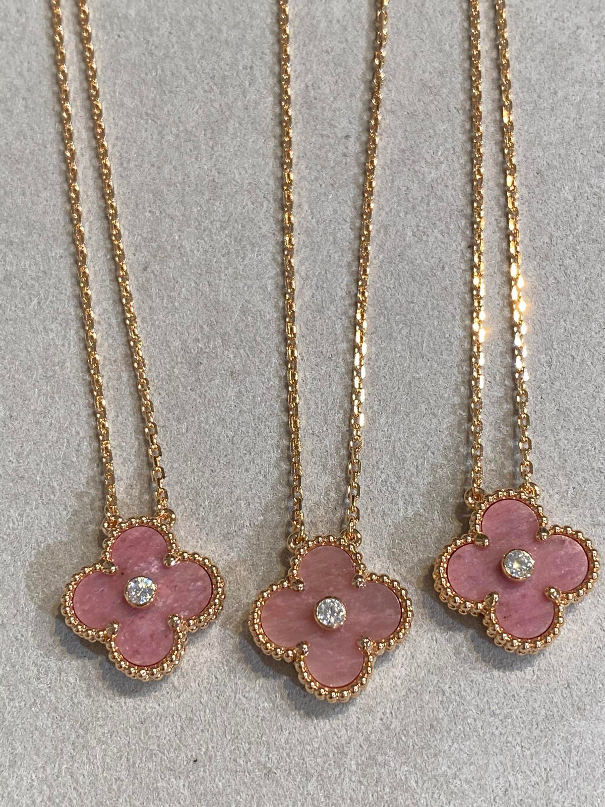 [Plus&Max]CLOVER 15MM DIAMOND RHODONITE NECKLACE