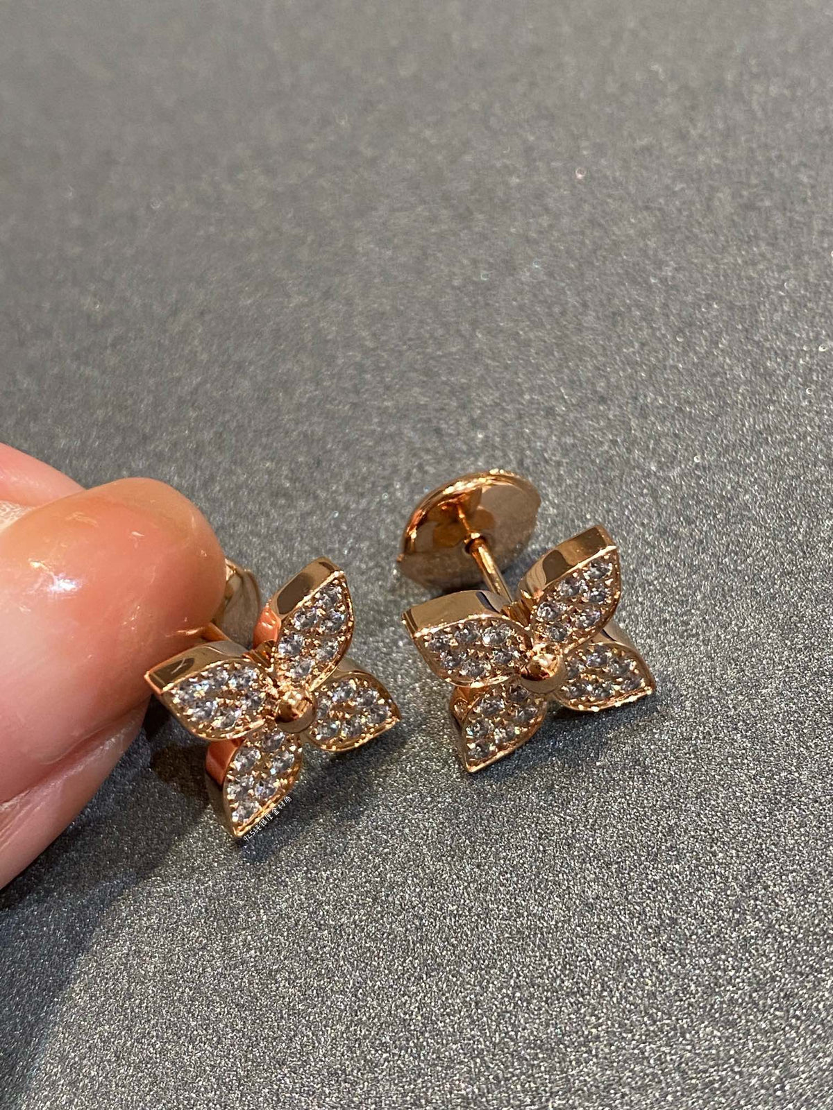 [Plus&Max]STAR DIAMOND EARRINGS