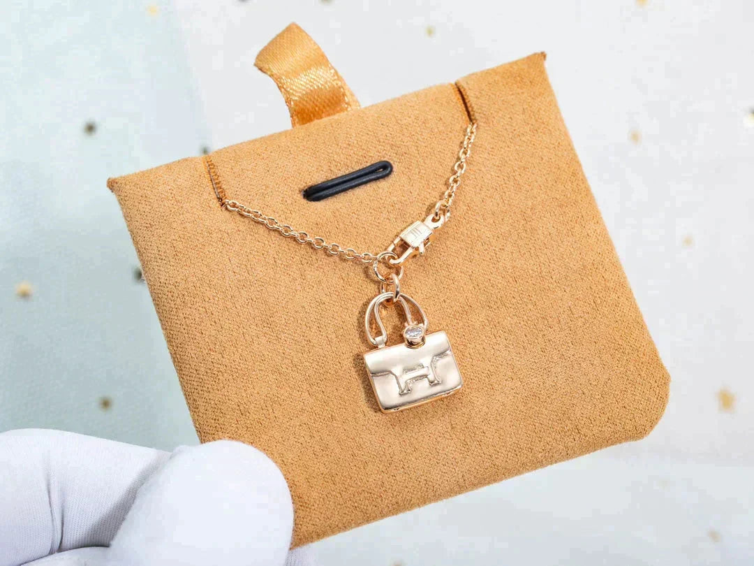 [Plus&Max]AMULETTE PEDANT ROSE GOLD NECKLACE