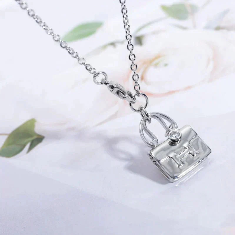 [Plus&Max]AMULETTE PEDANT SILVER NECKLACE