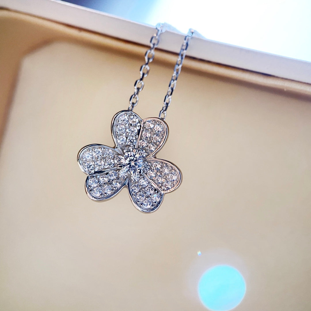 [Plus&Max]CLOVER DIAMOND NECKLACE SILVER