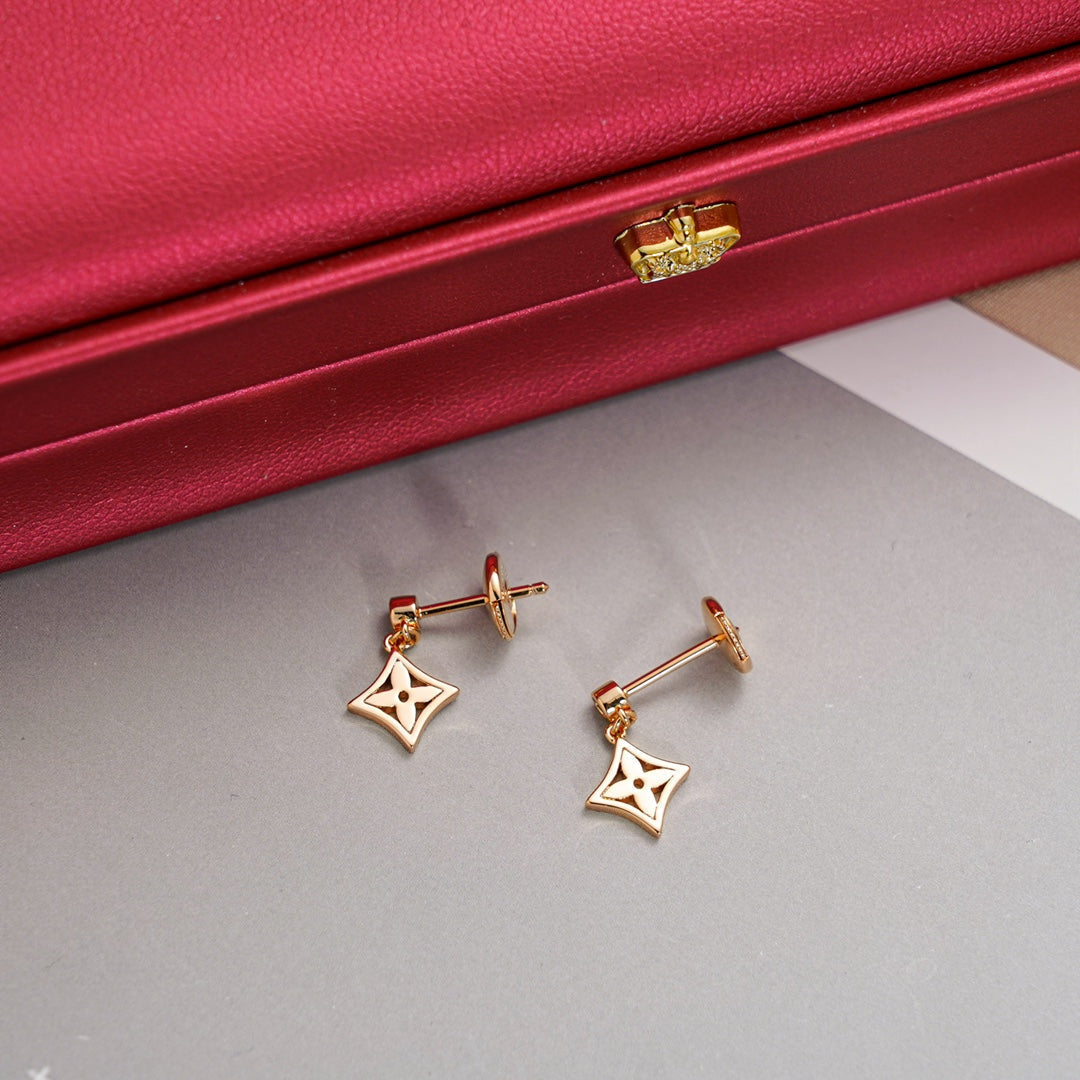 [Plus&Max]STAR EARRINGS GOLD