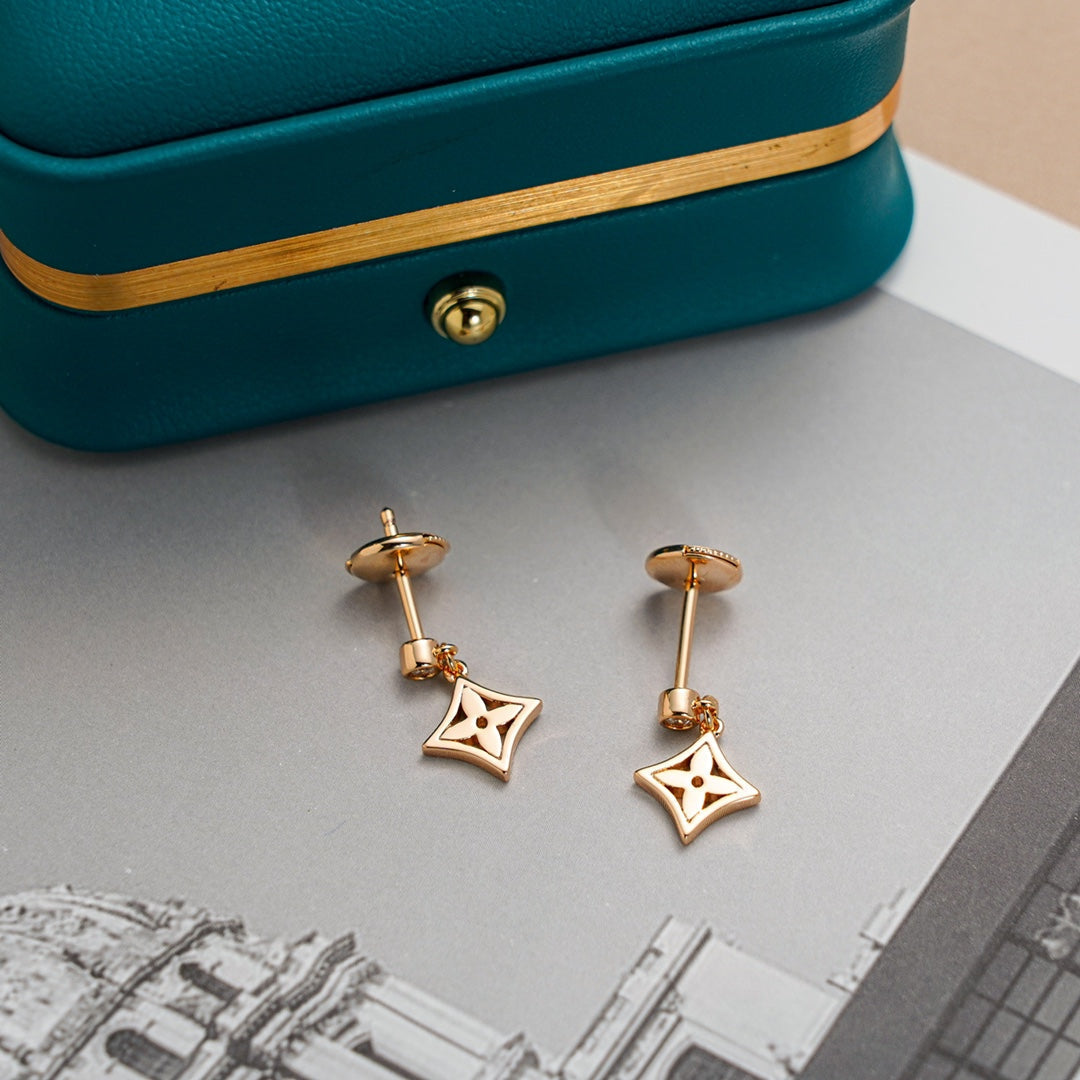 [Plus&Max]STAR EARRINGS GOLD