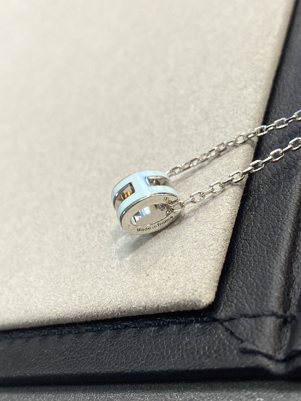 [Plus&Max]POP H LIGHT BLUE NECKLACE