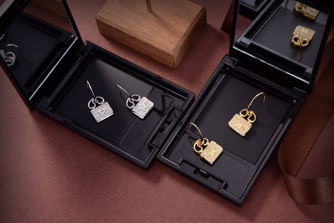 [Plus&Max]KELLY DIAMOND EARRINGS