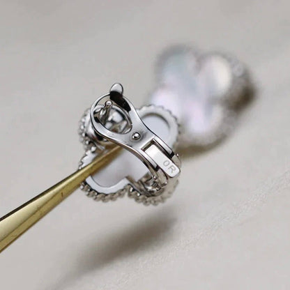 [Plus&Max]CLOVER MEDIUM 1 MOTIFS  WHITE MOP EARRINGS SILVER