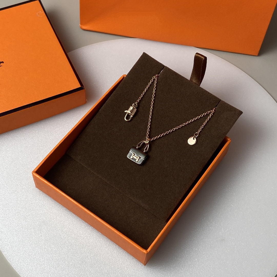 [Plus&Max]CONSTANCE BLACK PEDANT PINK GOLD NECKLACE