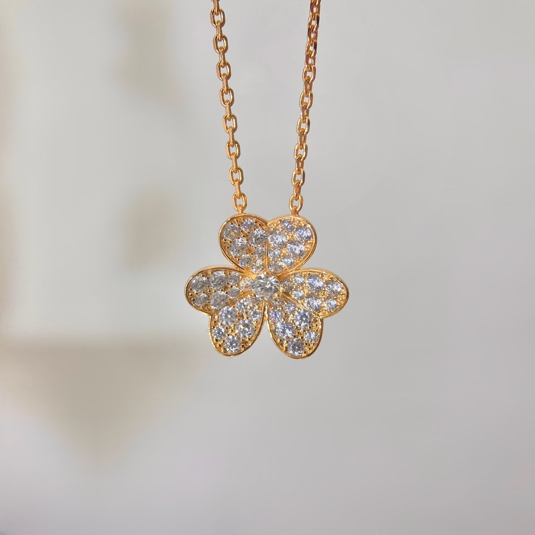 [Plus&Max]FLOWER DIAMOND NECKLACE