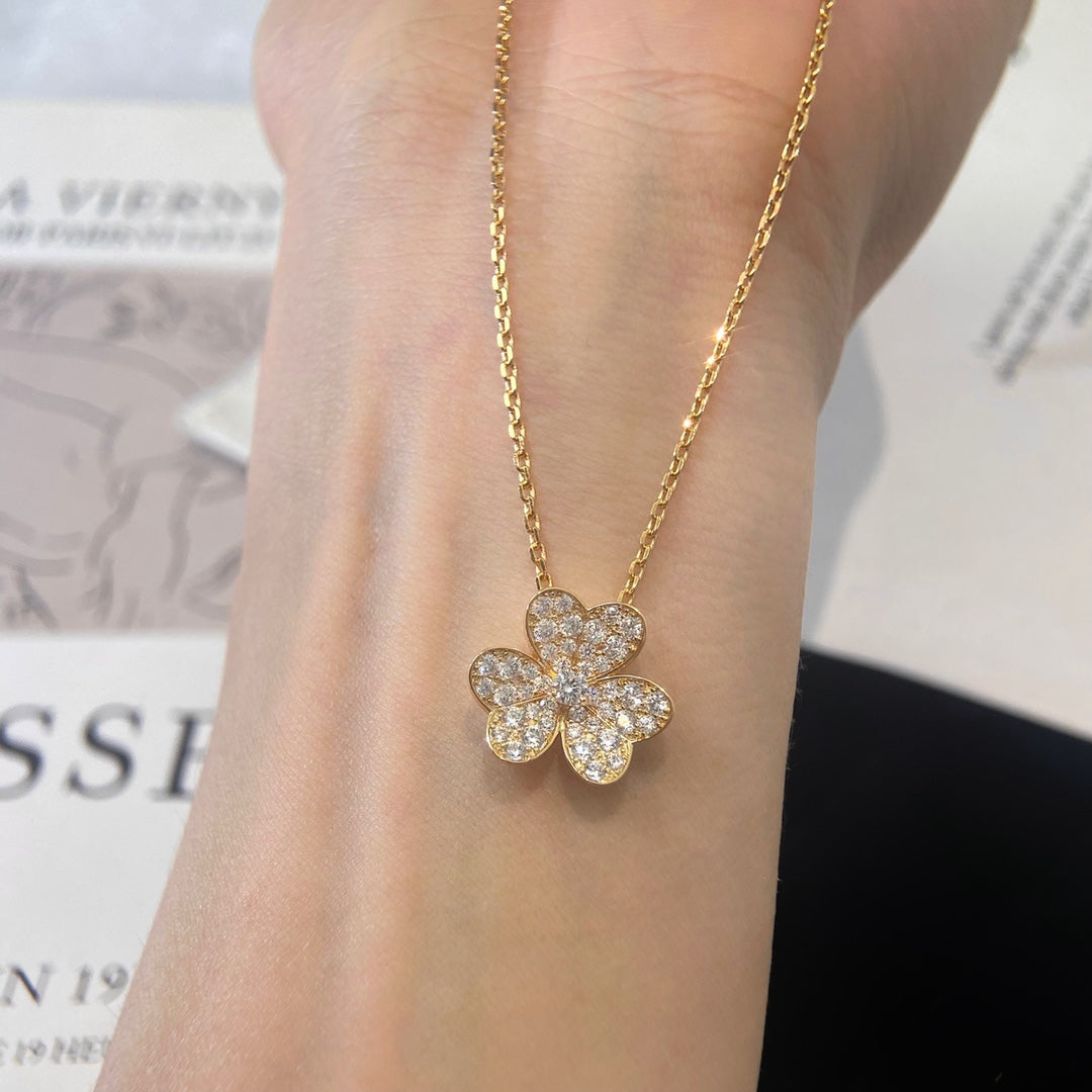 [Plus&Max]FLOWER DIAMOND NECKLACE
