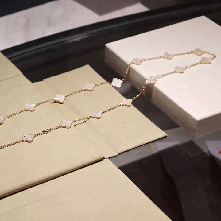 [Plus&Max]CLOVER 20 MOTIFS WHITE MOP NECKLACE