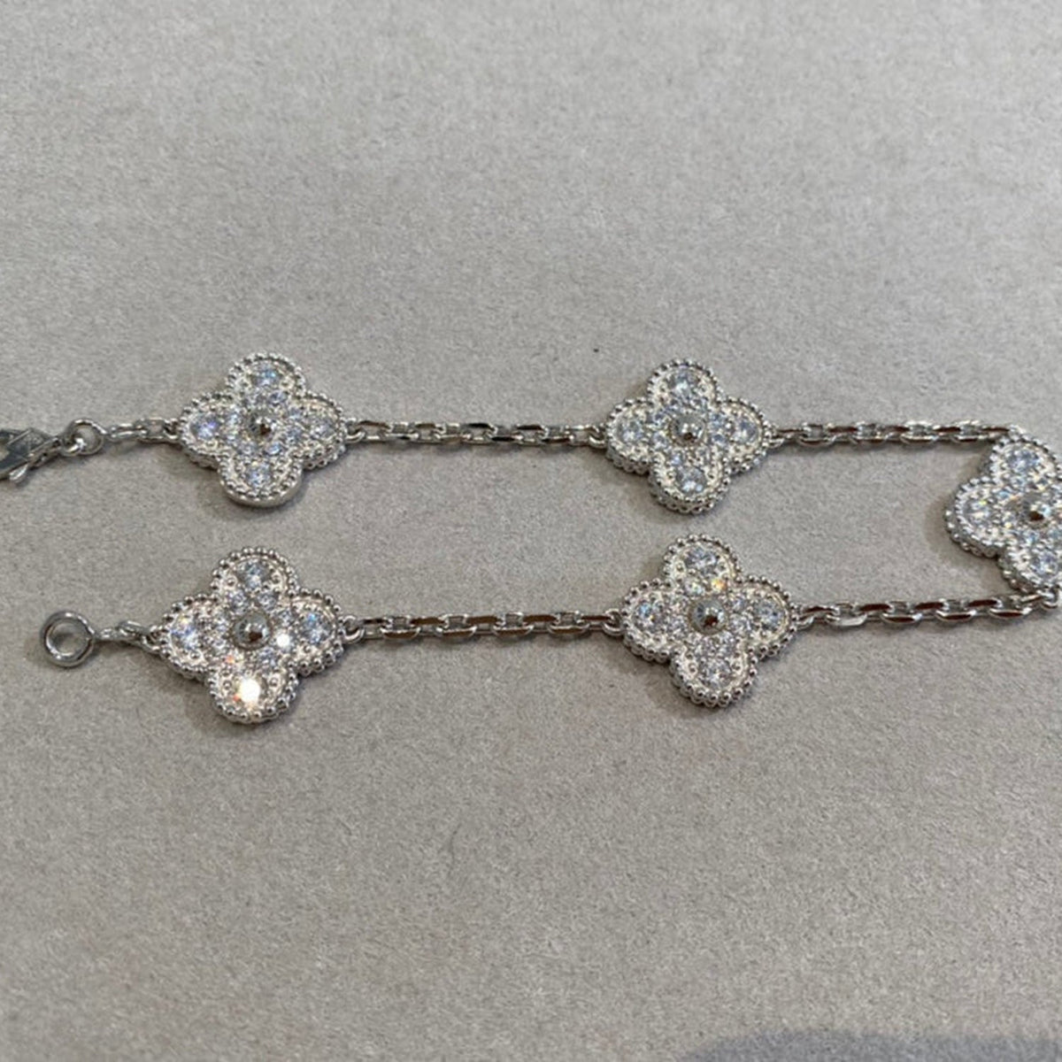 [Plus&Max]LUCKY CLOVER 5-MOTIF BRACELET - FULL-DIAMOND