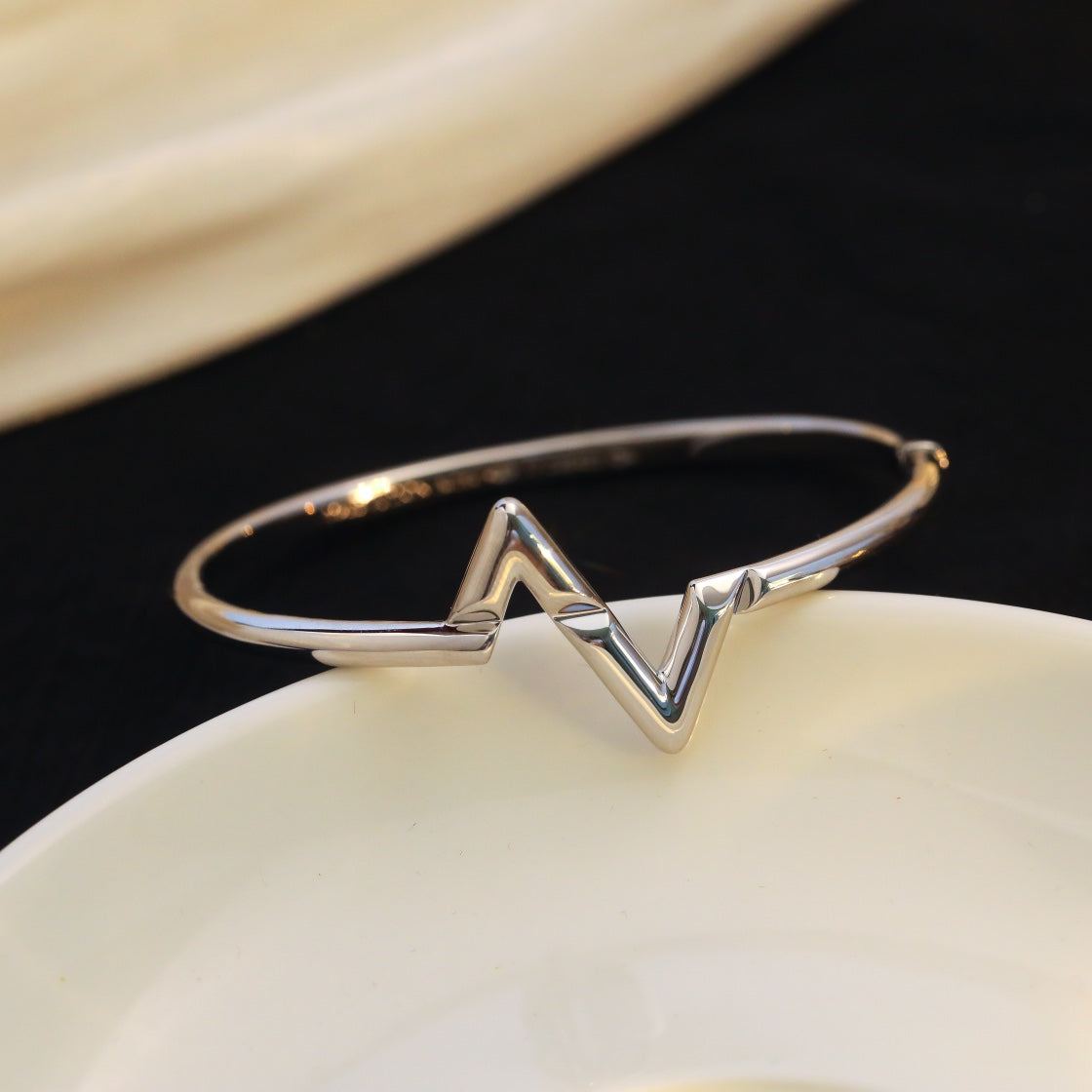 [Plus&Max]VOLTE UPSITE DOWN BRACELET