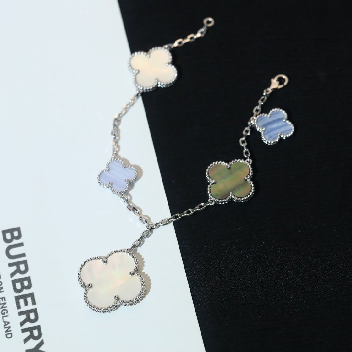 [Plus&Max]CLOVER BRACELET 5 MOTIFS MOP CHALCEDONY SILVER
