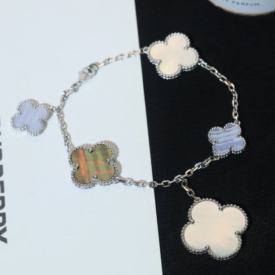 [Plus&Max]CLOVER BRACELET 5 MOTIFS MOP CHALCEDONY SILVER